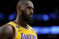 哈登82分超科比(nba最没含金量的冠军)