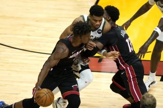 nba热火vs雄鹿(nba热火vs雄鹿g5回放)